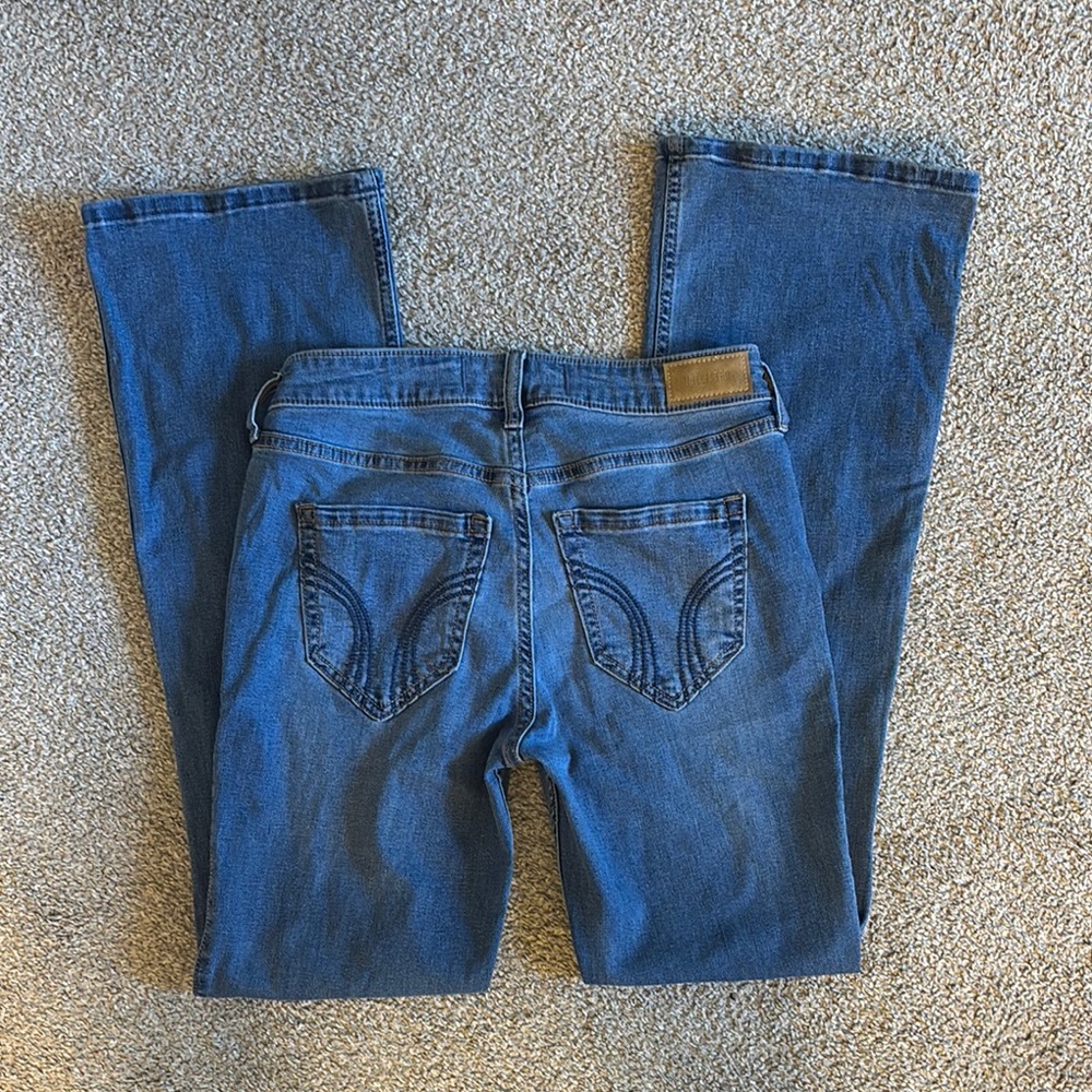 Hollister Low-Rise Bootcut Jeans - Classic Blue